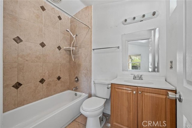 Detail Gallery Image 13 of 26 For 165 N Alessandro Ave, San Jacinto,  CA 92583 - 5 Beds | 2/1 Baths