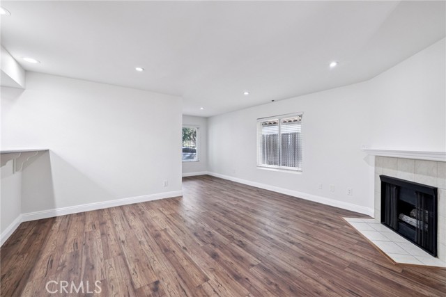 Detail Gallery Image 4 of 28 For 1639 Camden Ave #101,  Los Angeles,  CA 90025 - 2 Beds | 2 Baths