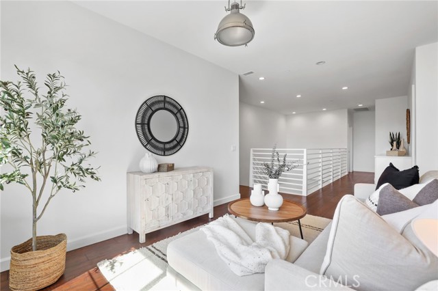 12 Gardenia, Lake Forest CA: https://media.crmls.org/medias/1222a7b9-220f-43ac-ad9c-9c0a4e77ee07.jpg