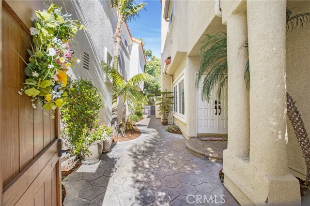 8 Saint Michael, Dana Point CA: https://media.crmls.org/medias/12239c6b-8847-4bee-8f7f-dffe38303202.jpg