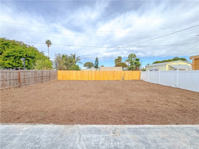 Detail Gallery Image 23 of 23 For 1415 W Caldwell St, Compton,  CA 90220 - 4 Beds | 2 Baths