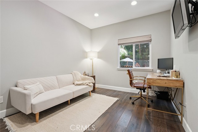 Detail Gallery Image 28 of 38 For 5179 Knollwood Way, Woodland Hills,  CA 91364 - 4 Beds | 3 Baths