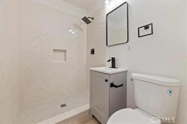 Detail Gallery Image 16 of 36 For 9567 51st St, Jurupa Valley,  CA 92509 - 6 Beds | 4 Baths