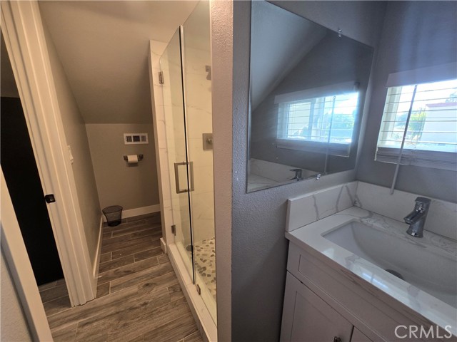Image 18 of 20 For 136 Sheridan Street B