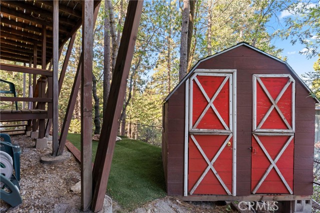 Detail Gallery Image 50 of 56 For 309 Castle Gate Rd, Lake Arrowhead,  CA 92352 - 4 Beds | 3 Baths