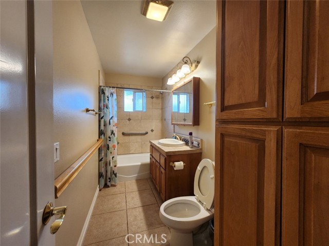Image 7 of 17 For 16877 Orangecrest Ct  B