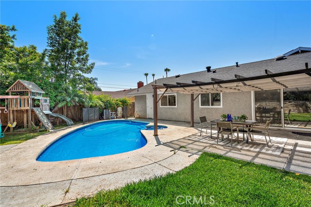 Detail Gallery Image 8 of 26 For 23076 Dune Mear Rd, Lake Forest,  CA 92630 - 4 Beds | 2 Baths