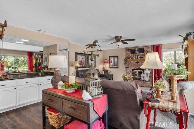 Detail Gallery Image 24 of 63 For 10684 Lakeview Rd, Yucaipa,  CA 92399 - 4 Beds | 3 Baths