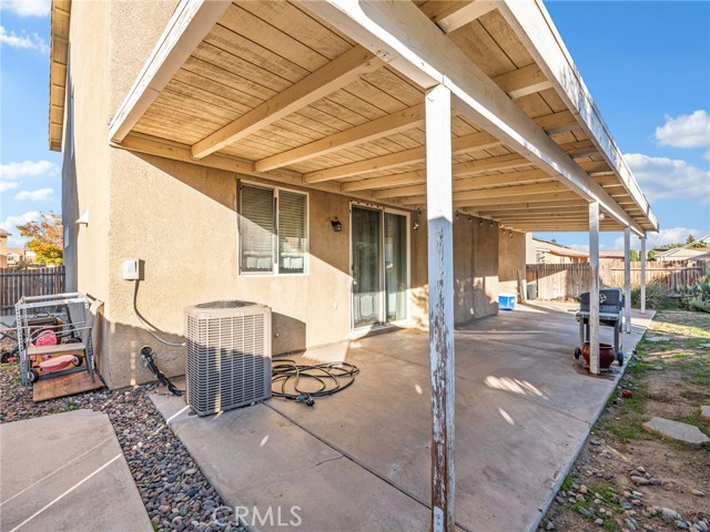 Detail Gallery Image 34 of 35 For 15647 Choctaw Ct, Victorville,  CA 92395 - 3 Beds | 2/1 Baths