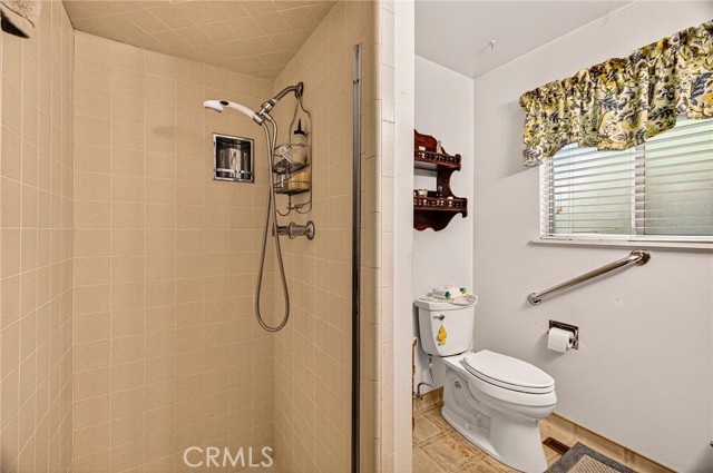 7012 State Hwy 32, Orland CA: https://media.crmls.org/medias/122af58f-264b-44c2-8729-00d536d7340b.jpg