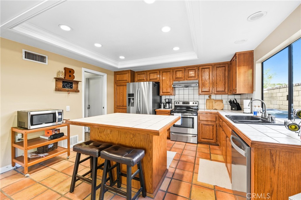 122b089c 7c45 492e A378 C6d5ff2fb09f