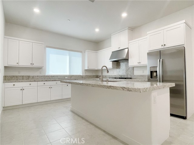 1866 S Westside Drive, Anaheim CA: https://media.crmls.org/medias/122b5754-e335-4833-a40e-39af1ae1a064.jpg