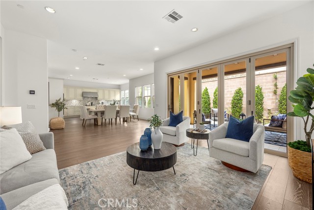 Detail Gallery Image 13 of 45 For 75 Dublin, Irvine,  CA 92620 - 4 Beds | 4/1 Baths