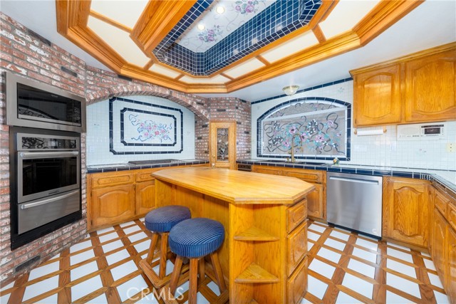 Detail Gallery Image 27 of 58 For 13259 Country Club, Victorville,  CA 92395 - 4 Beds | 3 Baths