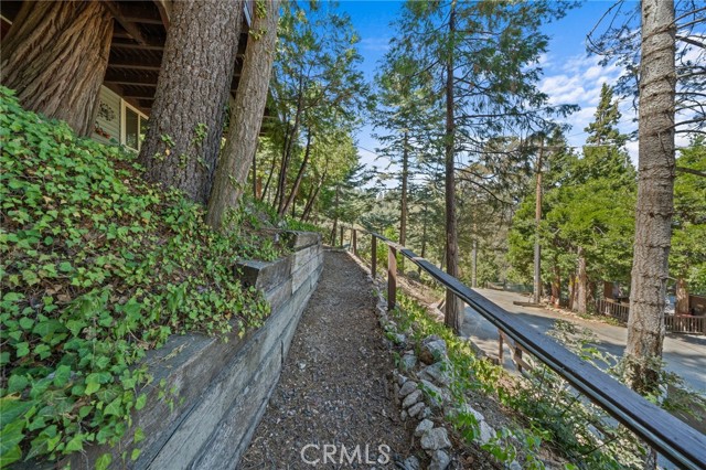 Detail Gallery Image 37 of 39 For 535 Sunderland Ct, Lake Arrowhead,  CA 92352 - 3 Beds | 2 Baths