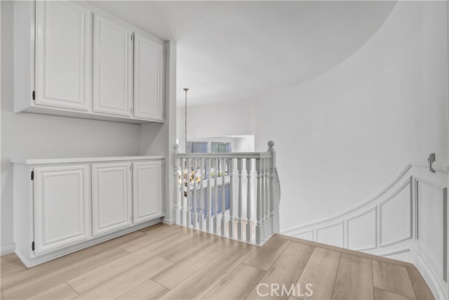 22718 Town Crier Road, Calabasas CA: https://media.crmls.org/medias/122cac32-b36c-4ff7-b35a-8c512d019c72.jpg