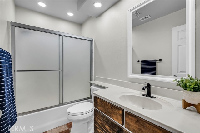 18150 Granite Avenue, Riverside CA: https://media.crmls.org/medias/122d51e0-8805-449e-b50a-3a761cde24cf.jpg