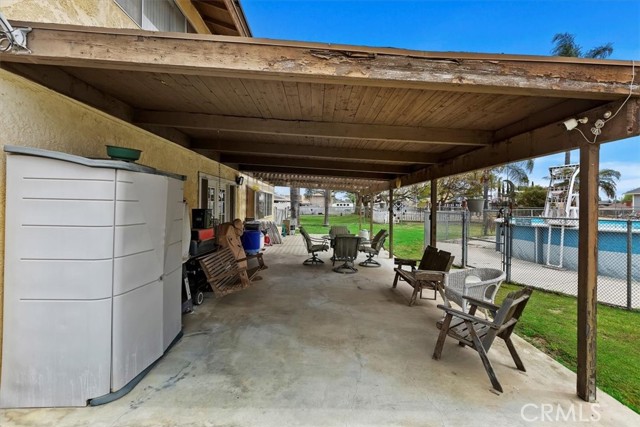 Detail Gallery Image 9 of 21 For 11562 Range View Rd, Jurupa Valley,  CA 91752 - 4 Beds | 2/1 Baths