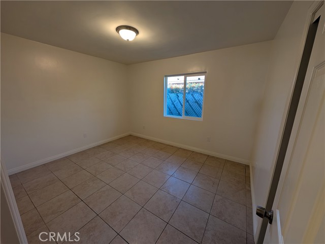 Detail Gallery Image 5 of 5 For 129 E Locust St, Ontario,  CA 91761 - 2 Beds | 1 Baths