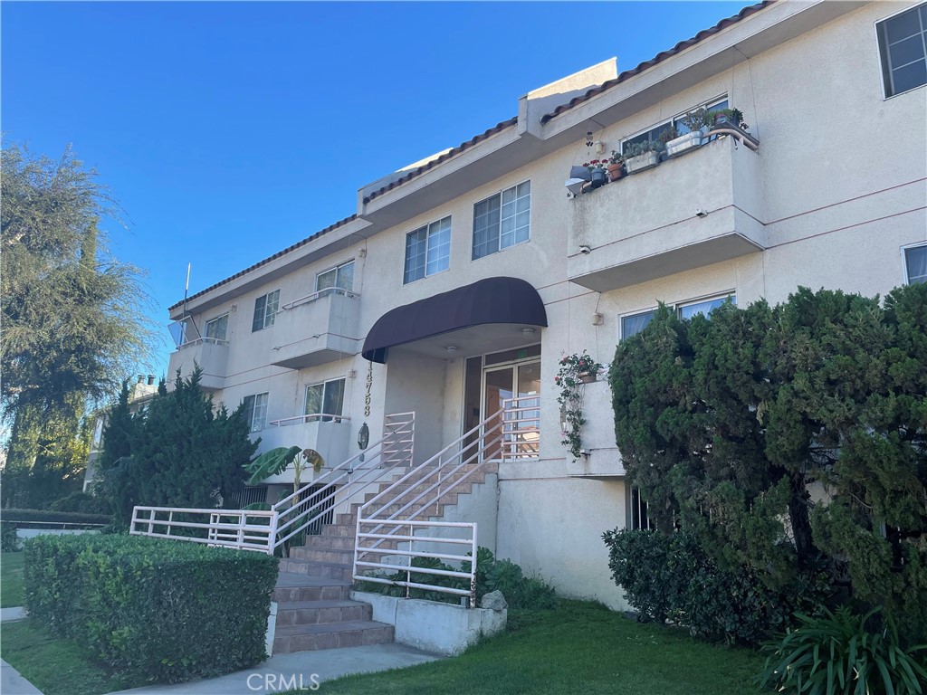 14758 Magnolia Boulevard