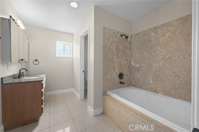 Detail Gallery Image 35 of 64 For 2057 Bush, Santa Ana,  CA 92706 - 4 Beds | 3 Baths