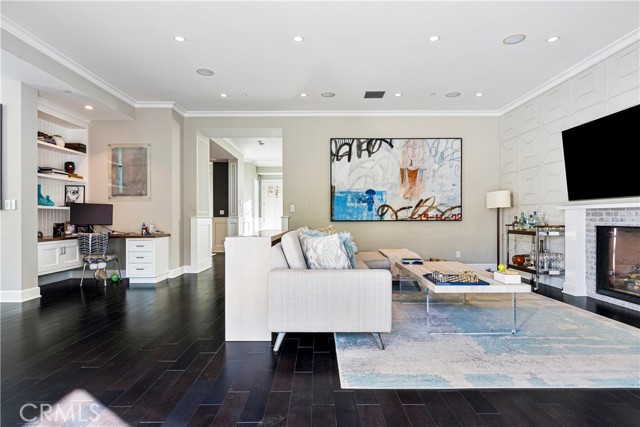 Detail Gallery Image 21 of 45 For 4151 Greenbush Ave, Sherman Oaks,  CA 91423 - 5 Beds | 6 Baths