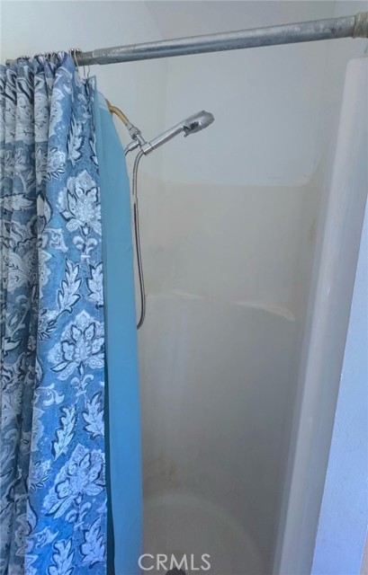 Detail Gallery Image 11 of 16 For 15215 Jenkins Dr, Whittier,  CA 90604 - 3 Beds | 2 Baths