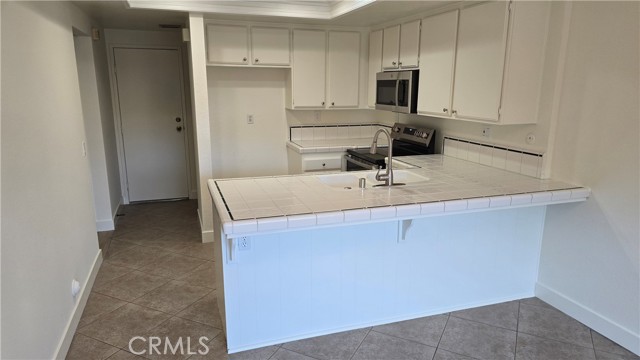 Detail Gallery Image 4 of 16 For 2320 Sandbar Dr #170,  Fullerton,  CA 92833 - 2 Beds | 2/1 Baths