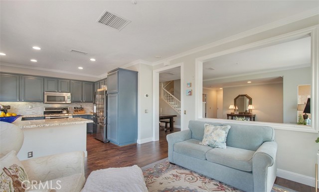 Detail Gallery Image 9 of 22 For 23 Lucente Ln, Aliso Viejo,  CA 92656 - 3 Beds | 2/1 Baths