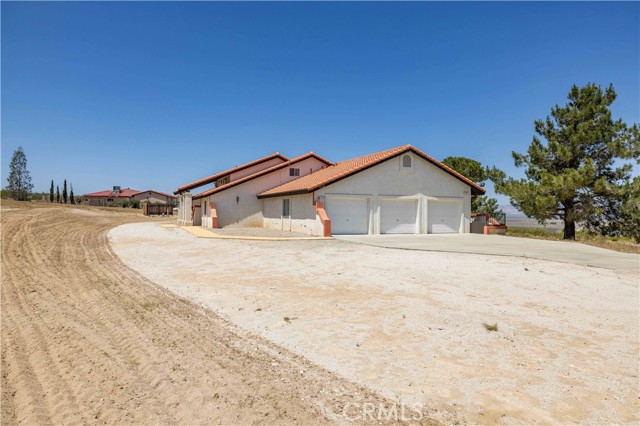 Detail Gallery Image 32 of 43 For 9532 Crest Rd, California City,  CA 93505 - 5 Beds | 3/1 Baths