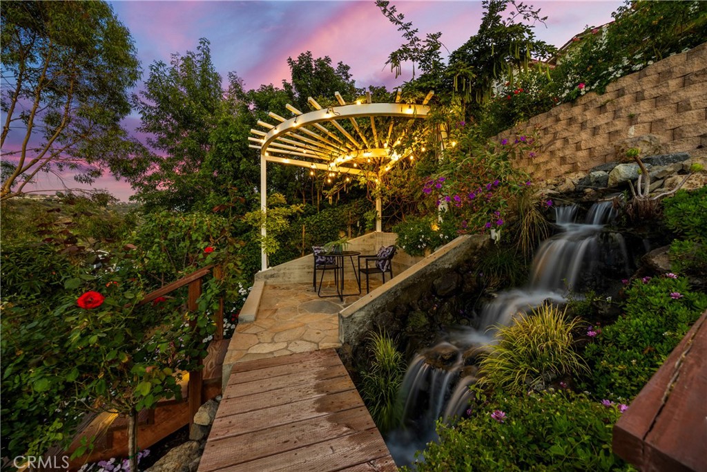 12334f7d 3c39 423d 87ac 651b59478692