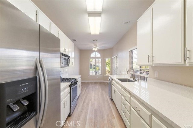 Detail Gallery Image 9 of 24 For 27294 Family Cir, Menifee,  CA 92586 - 3 Beds | 2 Baths