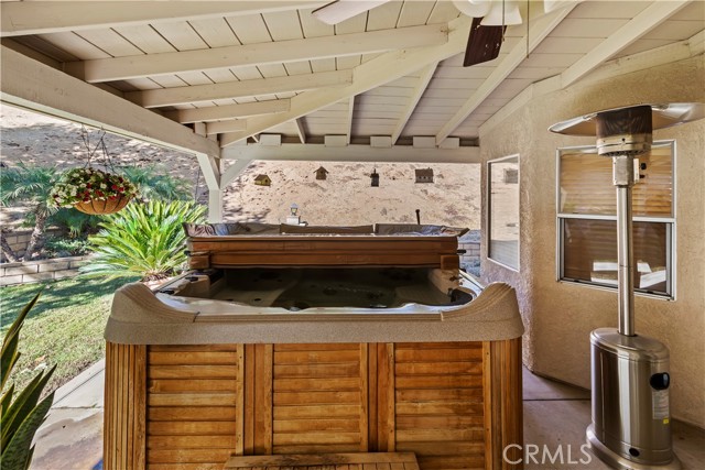 16291 Ringbit Court, Riverside CA: https://media.crmls.org/medias/12346f9e-46b3-4bec-b519-7c3fc3289f99.jpg