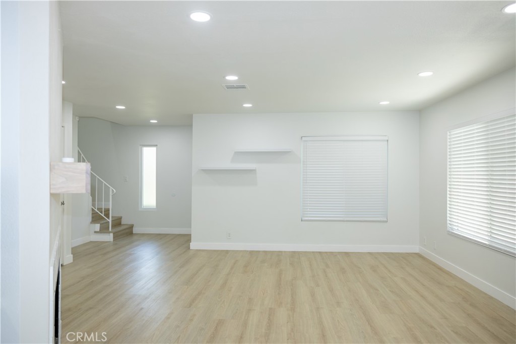 MLS #IV25233144 image #10