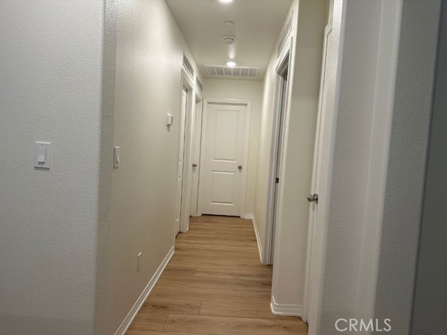 Detail Gallery Image 17 of 31 For 2511 Gunner Ridge Way, Rialto,  CA 92377 - 3 Beds | 2/1 Baths