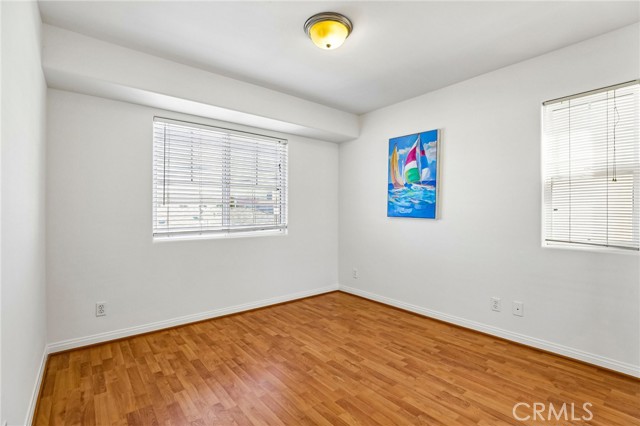 15908 Halldale, B photo 21
