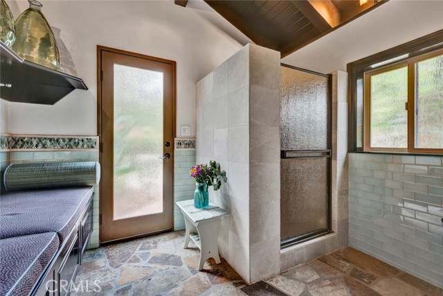 Image 27 of 42 For 10905 Silverado Terrace