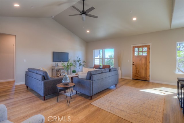 Detail Gallery Image 9 of 45 For 1524 Forest Cir, Paradise,  CA 95969 - 3 Beds | 2 Baths