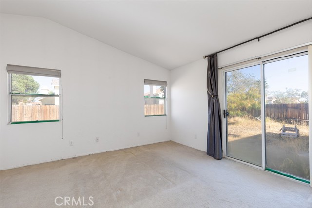 Detail Gallery Image 9 of 14 For 13230 Claremont Ave, Victorville,  CA 92392 - 3 Beds | 2 Baths