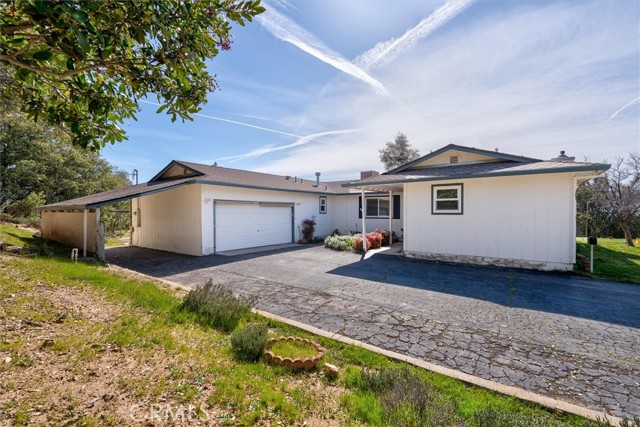 Detail Gallery Image 2 of 40 For 5808 Illilouette Fall St, Mariposa,  CA 95338 - 3 Beds | 2 Baths