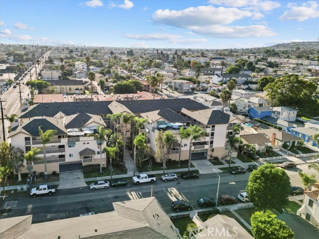 1001 Belmont Avenue, Long Beach CA: https://media.crmls.org/medias/1237ddf9-43e6-47f0-bc77-f13854709175.jpg