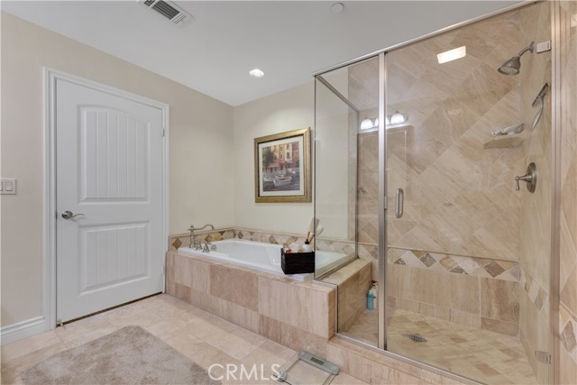 13200 Moorpark Street, Sherman Oaks CA: https://media.crmls.org/medias/1238057d-985a-46f2-8442-47189460b90a.jpg