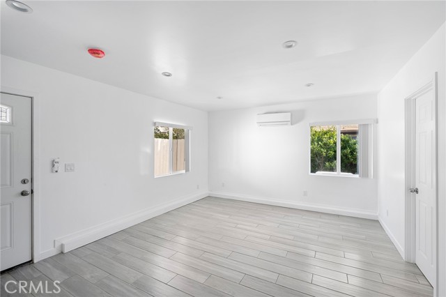 Detail Gallery Image 3 of 14 For 2926 Fairmount Ave #1/4,  La Crescenta,  CA 91214 - 0 Beds | 1 Baths