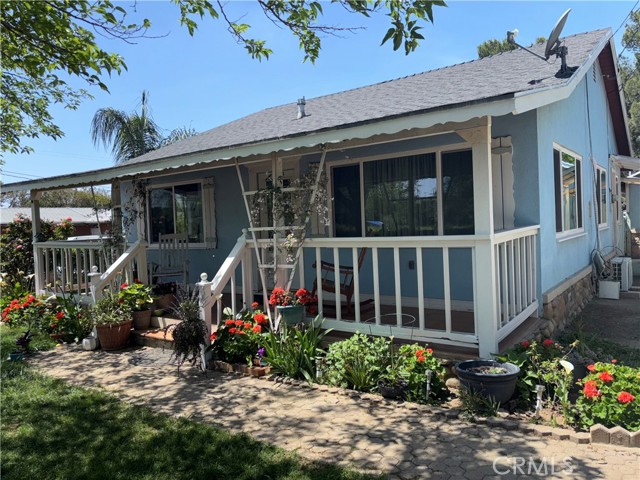 Detail Gallery Image 3 of 15 For 927 Massachusetts Ave, Beaumont,  CA 92223 - 2 Beds | 1 Baths