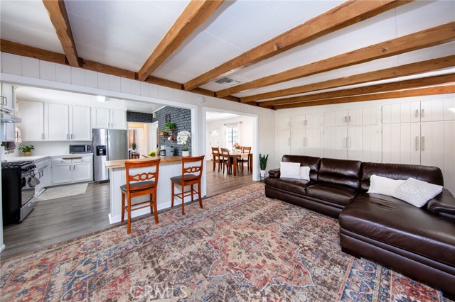 7838 Hazeltine Avenue, Panorama City CA: https://media.crmls.org/medias/1238e84a-d54f-4b68-9a6a-70943150141c.jpg
