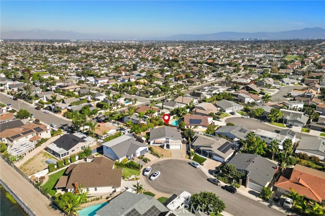 Detail Gallery Image 10 of 10 For 20372 Mooncrest Cir, Huntington Beach,  CA 92646 - 4 Beds | 2 Baths