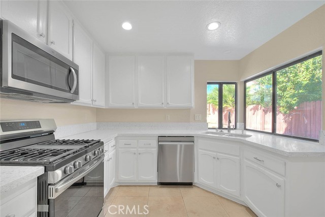 Detail Gallery Image 15 of 75 For 3 Westbrook Ln, Phillips Ranch,  CA 91766 - 3 Beds | 2/1 Baths