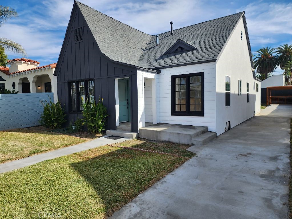 2942 S West View Street, Los Angeles, CA 90016