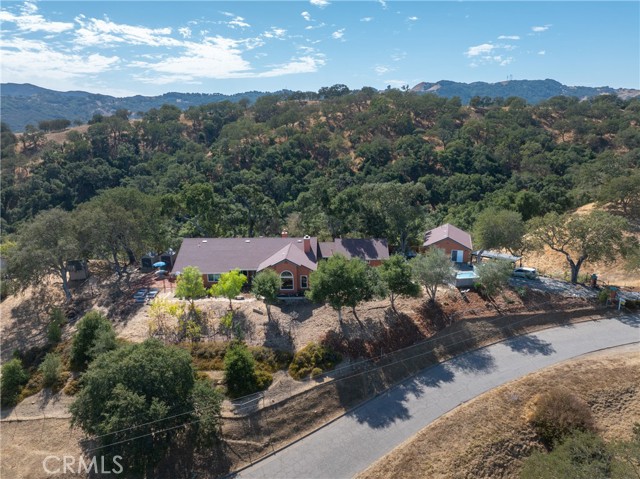 10755 Santa Ana Road, Atascadero CA: https://media.crmls.org/medias/123cabb3-b794-4eca-be1c-ae148a8226a9.jpg
