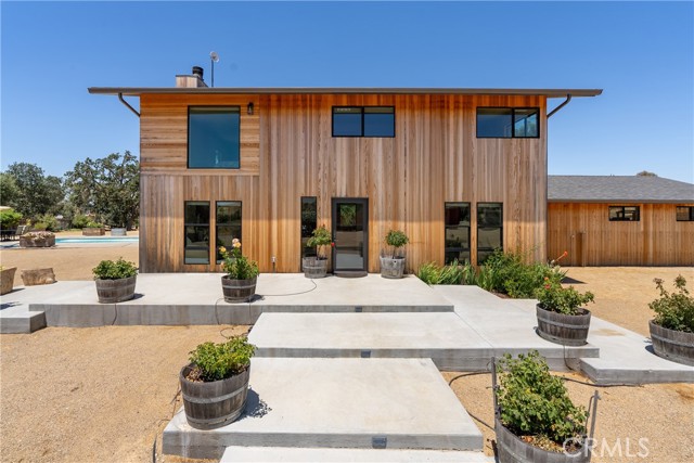 Detail Gallery Image 1 of 1 For 7090 Union Rd, Paso Robles,  CA 93446 - 4 Beds | 2/1 Baths